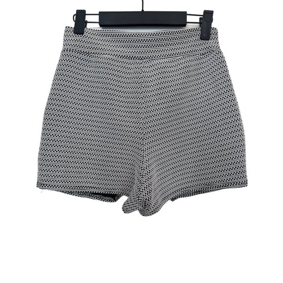 BOO HOO Size 4 Striped High-Waisted Women's Short -  Black & White - Picture 7 of 12